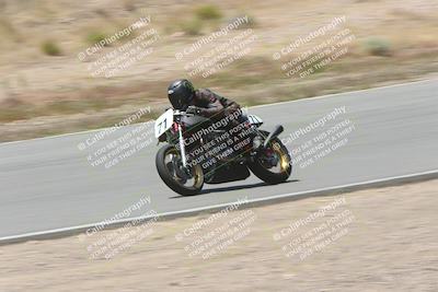 media/Apr-20-2025-AHRMA (Sun) [[393a79c373]]/Race/Group 4/Turn 4b/